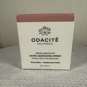 New - ULTRA-QUENCHING CRÈME GREEN SMOOTHIE® Cucumber + Hyaluronic Acid